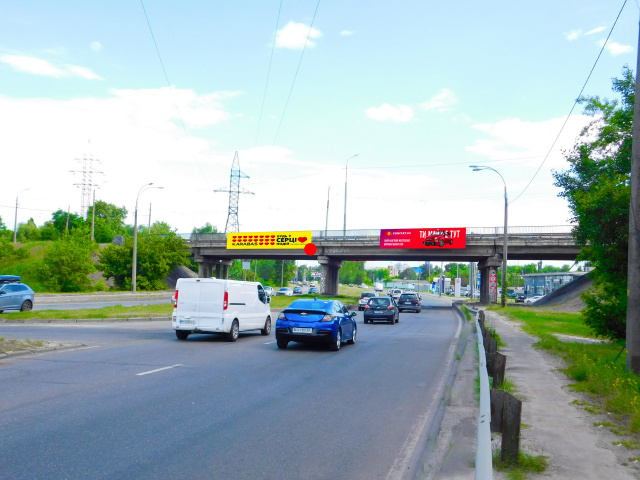 Міст 2x8,  Шляхопровід на перетині вул. добрининській та Богатирській, в напрямку до центру (лiворуч)