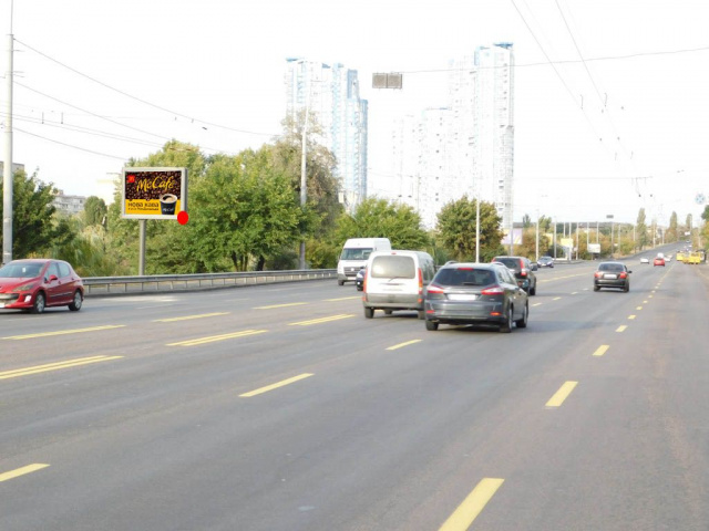 Скролл 3.14x2.3,  Соборності пр-т (Возз'єднання) з центру, за пішохідним мостом на Русанівку