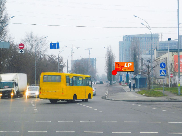 Щит 6x3,  Здолбунівська вул.