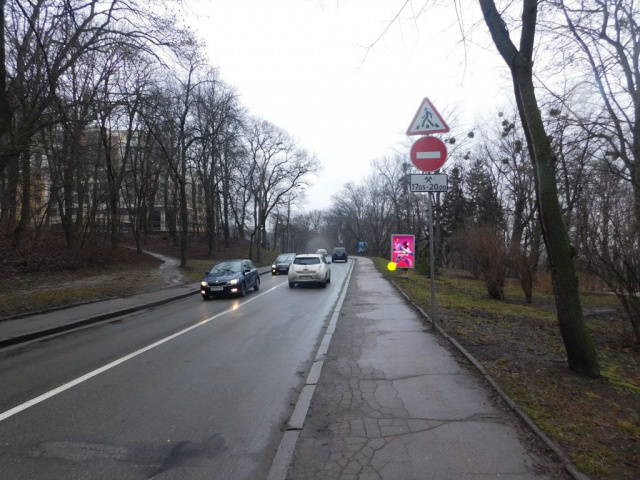 Сітілайт 1.2x1.8,  Паркова дорога, поворот до Зеленого театру, з центру