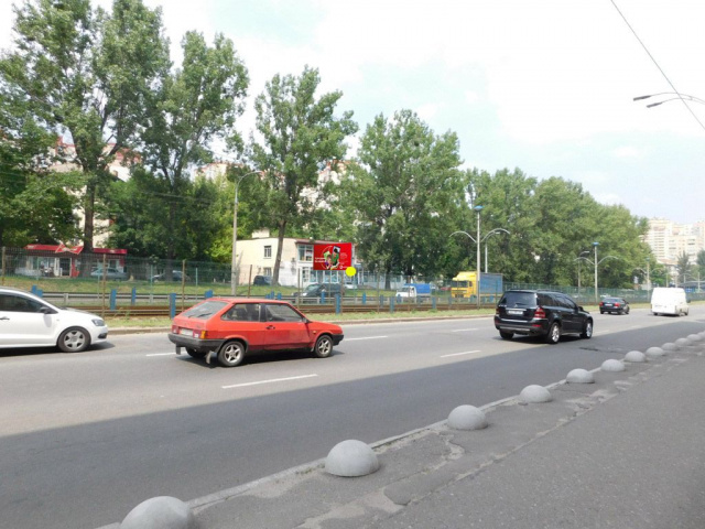 Щит 6x3,  Гузара Любомира пр-т 6 (Комарова пр-т 6)