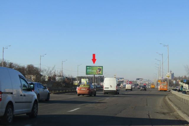 Беклайт 8x4,  Кільцева дорога (на роздільнику), (АТБ-маркет, автосалони "Toyota", "Lexus", "Volvo"), в напрямку просп.Леся Курбаса