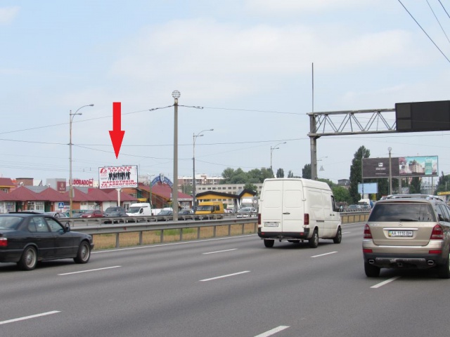 Щит 6x3,  Кільцева дорога, км 2+955 справа (паркінг "Тиса", Приват Банк, "Фора", автосалон "Skoda"), в напрямку просп. Перемоги